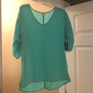 Old Navy Blouse, size Small. NWT! Very cute!